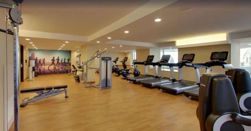 Отель Doubletree By Hilton Edmonton Downtown Экстерьер фото